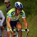 (Click for larger image) Cioni begins to suffer  on the ninth stage of the 2005 Tour de France, unable to hold onto the wheel of breakaway companion Michael Rasmussen, who would go on to win the stage.