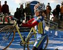 (Click for larger image) Defending champion Eiko Toyooka  (masahikomifune.com CyclingTeam) clears the barriers.