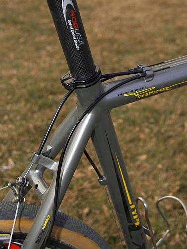 Top tube cable clearance routing